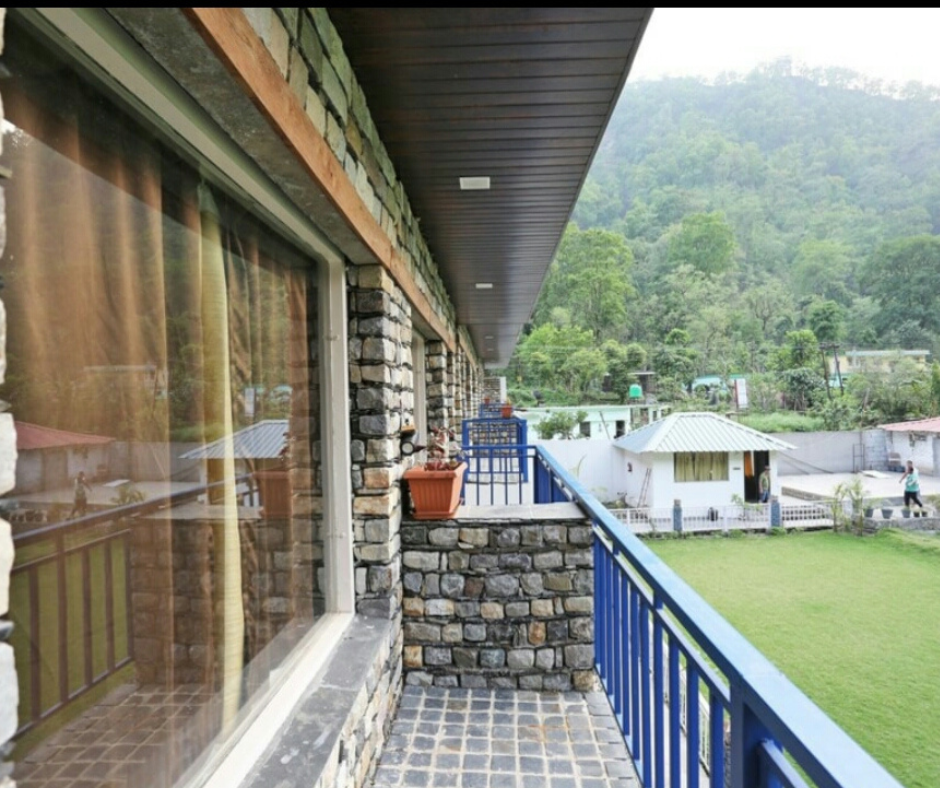 Why Staying at a Resort in Rishikesh Near River is the Ultimate Escape